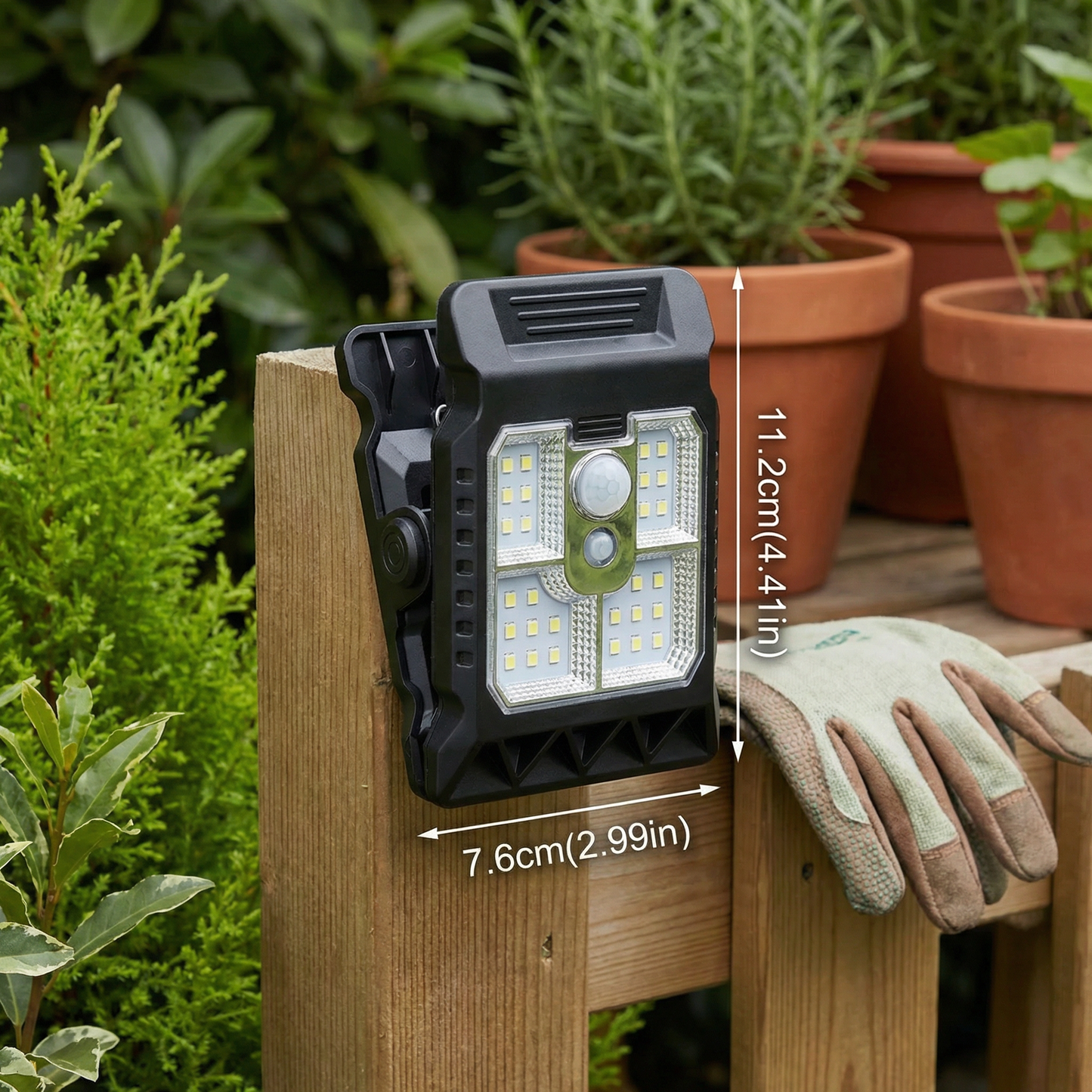 Practical Clip-On Solar Lamp with Motion Sensor